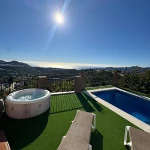  Villa En Con Piscina, Jacuzzi Y Espectaculares Vistas